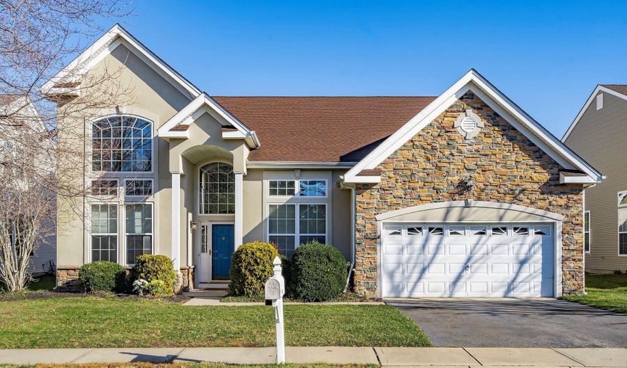150 Mirage Blvd, Barnegat, NJ 08005 - 3 Beds, 4 Bath
