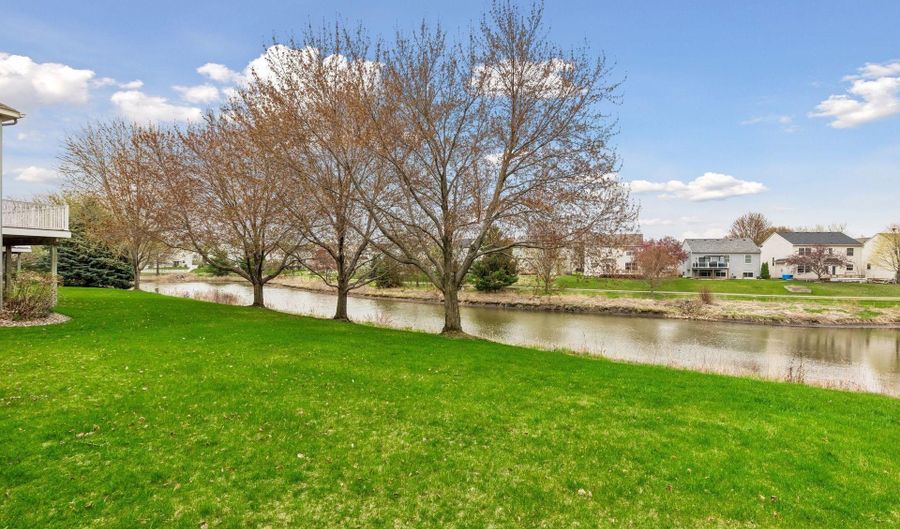15156 Dundee Ave, Apple Valley, MN 55124 - 2 Beds, 3 Bath