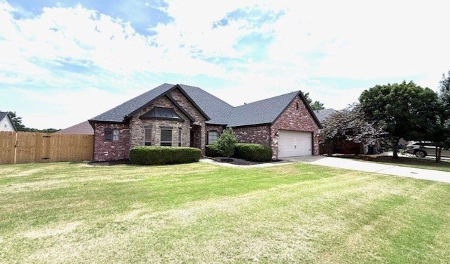 4205 SW Jasmine St, Bentonville, AR 72713 - 4 Beds, 3 Bath