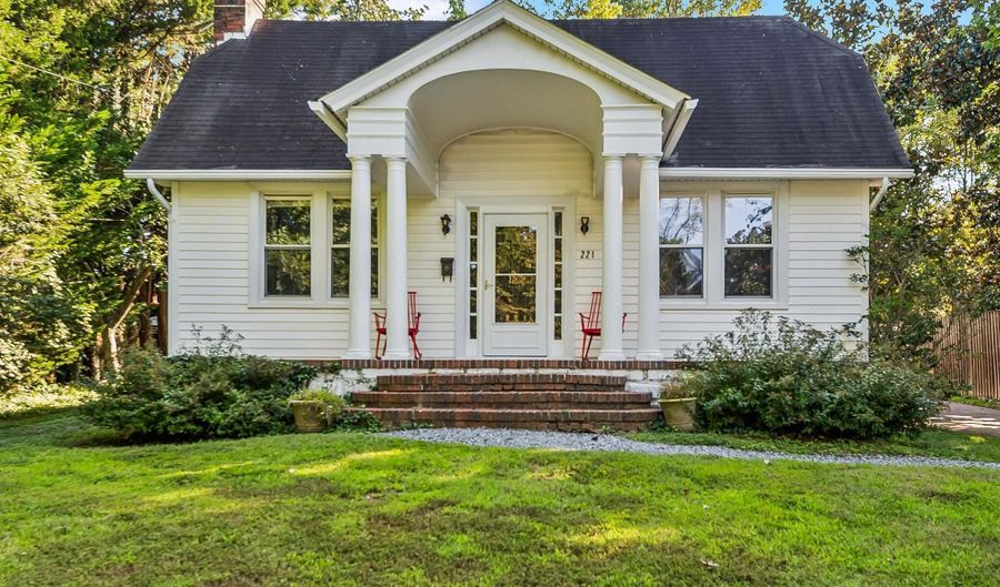 221 WESTWOOD Rd, Annapolis, MD 21401 - 2 Beds, 1 Bath