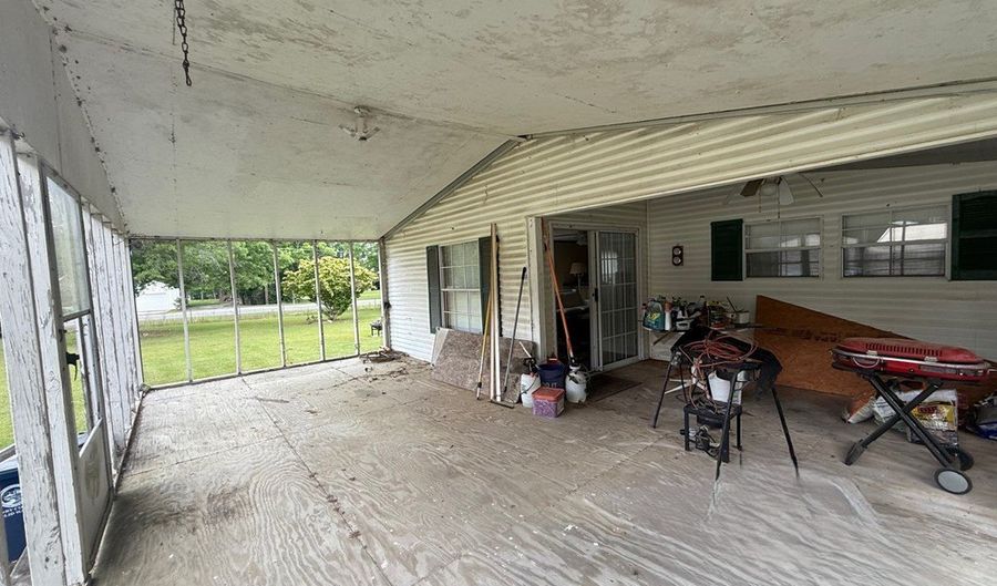 2192 Calhoun Dr, Abbeville, AL 36310 - 3 Beds, 2 Bath