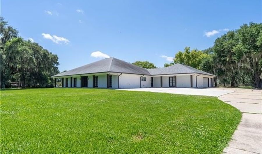 13800 HWY 23 Other, Belle Chasse, LA 70037 - 4 Beds, 3 Bath