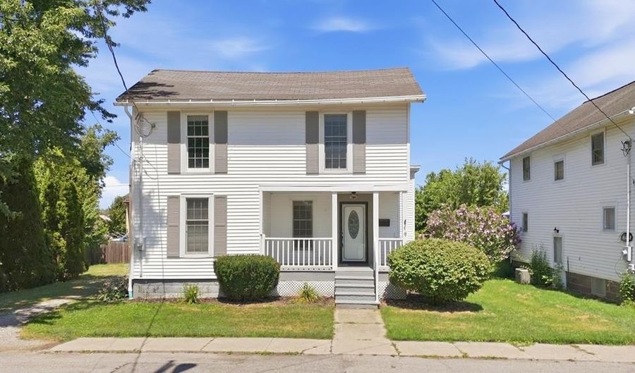 220 Diamond St, Ashland, OH 44805 - 3 Beds, 2 Bath