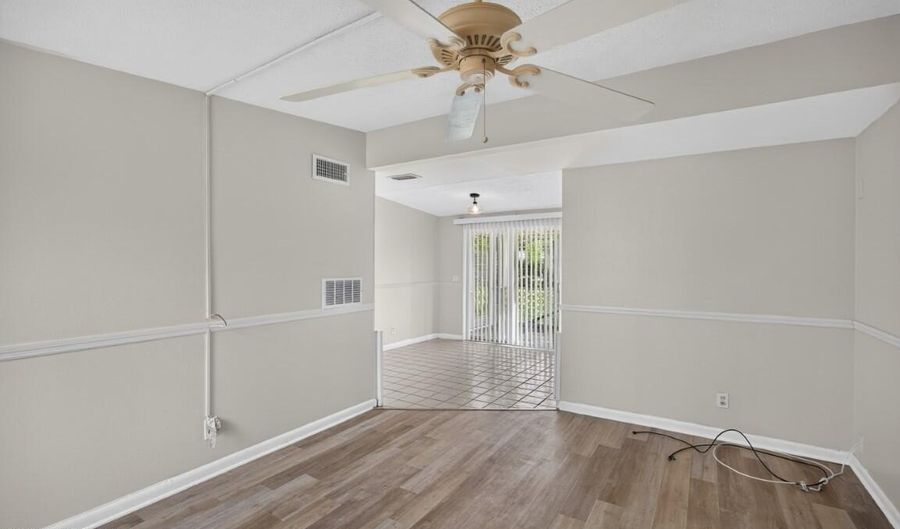 87 SARATOGA Cir S, Atlantic Beach, FL 32233 - 3 Beds, 2 Bath