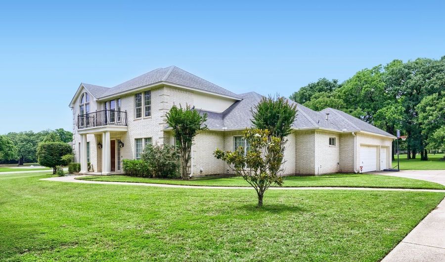 3601 Cliffwood Dr, Alvarado, TX 76009 - 4 Beds, 3 Bath