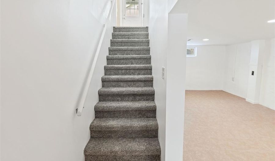 3619 Horn Ave, Alton, IL 62002 - 2 Beds, 1 Bath