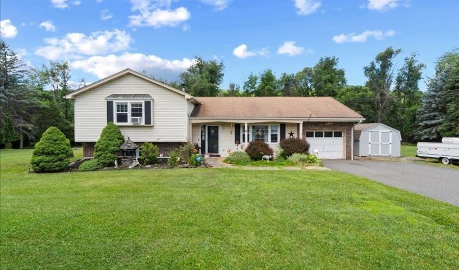 5 Bethel Ct, Alloway, NJ 07461 - 3 Beds, 2 Bath