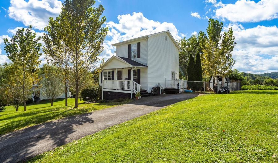 226 Hallock Dr, Abingdon, VA 24210 - 3 Beds, 2 Bath