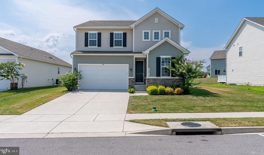 12610 ROSENCRANS Dr, Hagerstown, MD 21740 - 3 Beds, 3 Bath