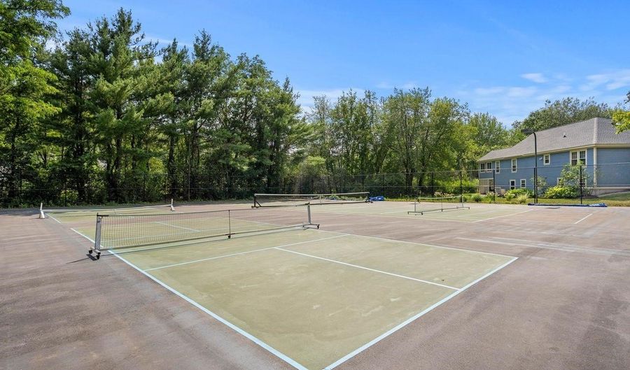 3 Gleneagle Dr, Bedford, NH 03110 - 2 Beds, 2 Bath