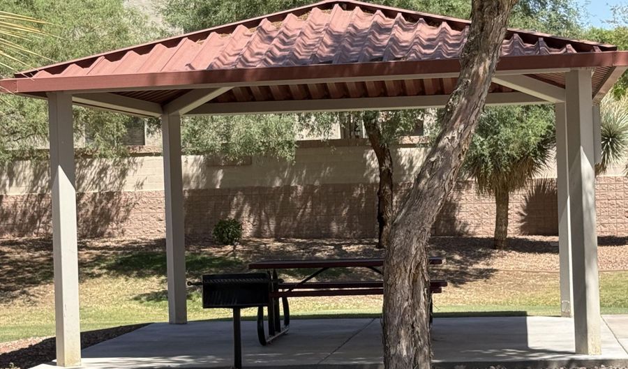 11318 W MONTE VISTA Rd, Avondale, AZ 85392 - 4 Beds, 2 Bath