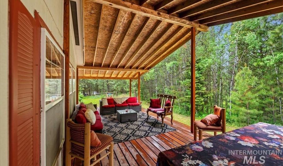 29 Rising Ln, Cascade, ID 83611 - 3 Beds, 2 Bath