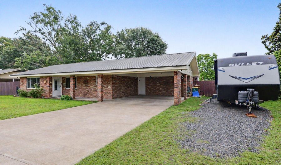 2215 Popps Ferry Rd, Biloxi, MS 39532 - 3 Beds, 2 Bath