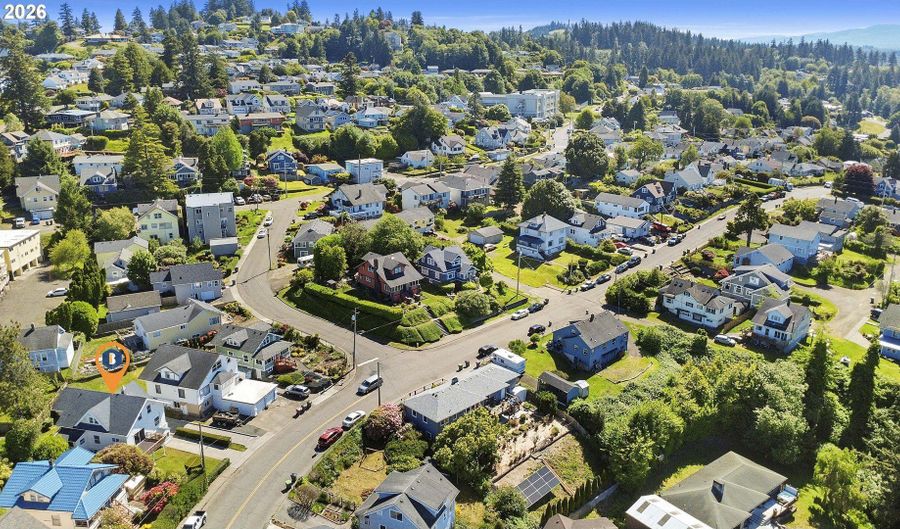 671 FLORENCE Ave, Astoria, OR 97103 - 5 Beds, 3 Bath