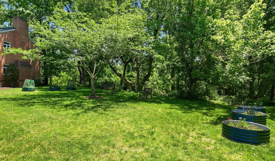 10305 MONTROSE Ave 202, Bethesda, MD 20814 - 2 Beds, 1 Bath