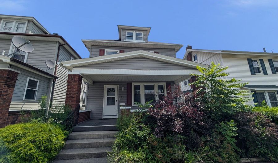 2631 Oak Ave, Altoona, PA 16601 - 3 Beds, 2 Bath
