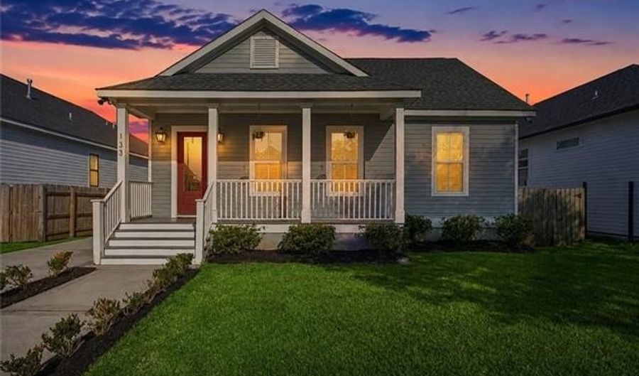 133 SEAL Dr, Arabi, LA 70032 - 3 Beds, 3 Bath