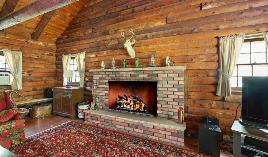 284 Hall Hill Rd Stop #18, Ancram, NY 12502 - 3 Beds, 2 Bath