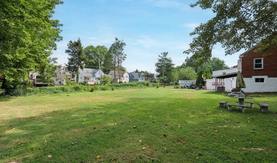 2551 BROOKDALE Ave, Abington, PA 19001 - 3 Beds, 1 Bath