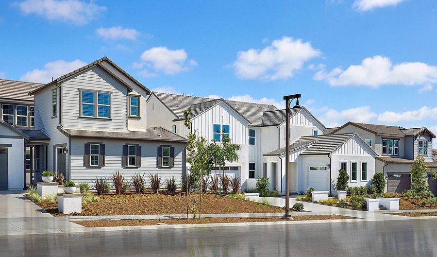 274 Paxton Way, Oceanside, CA 92057 - 4 Beds, 4 Bath