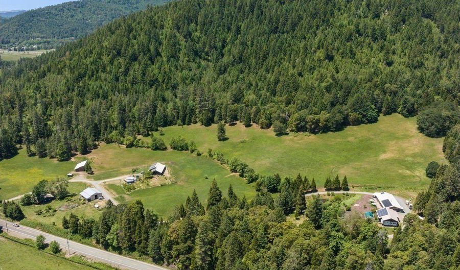 1104 UPPER COW CREEK Rd, Azalea, OR 97410 - 5 Beds, 4 Bath