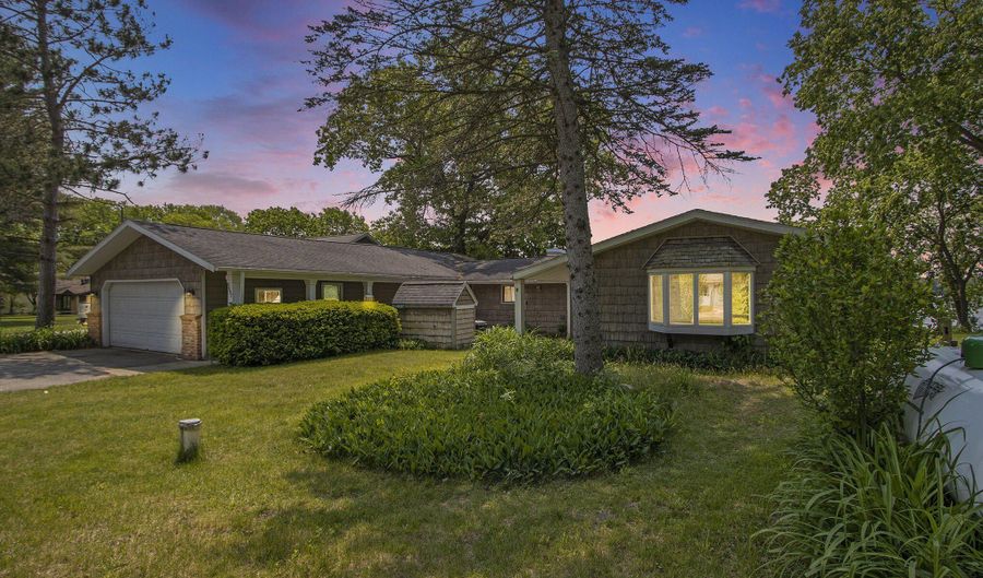 3992 Grandview Ave, Allegan, MI 49010 - 4 Beds, 2 Bath