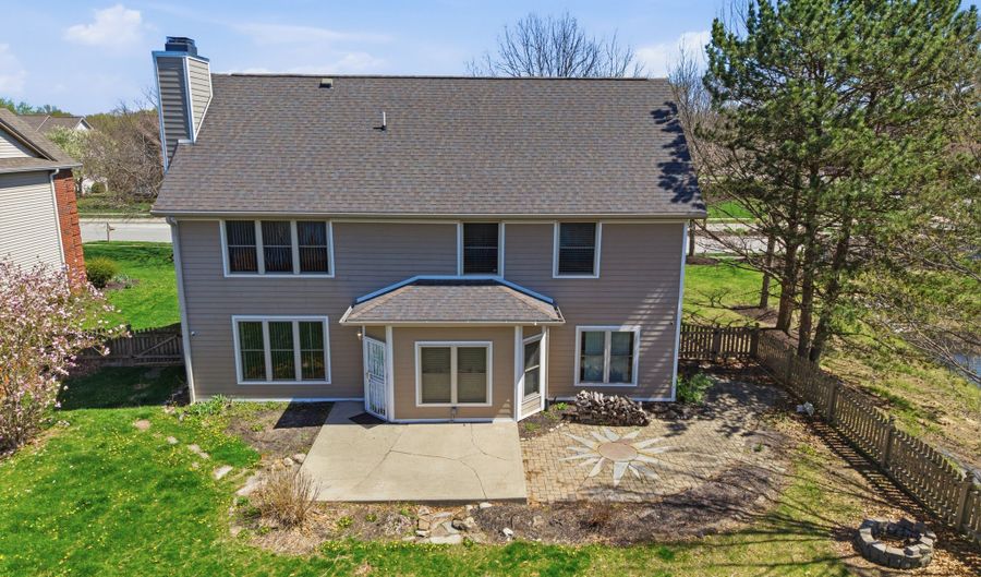 1036 Spanish Lake Dr, Avon, IN 46123 - 4 Beds, 3 Bath
