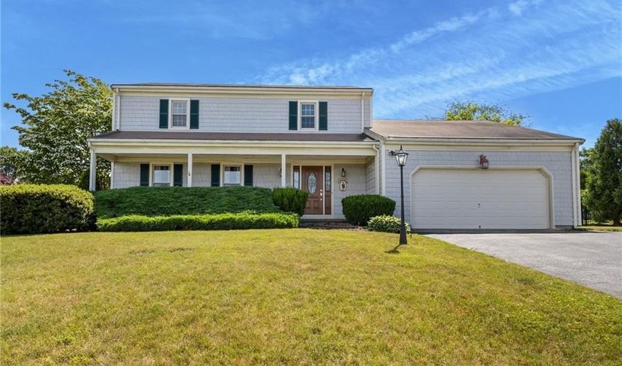 4 Karen Ln, Bristol, RI 02809 - 3 Beds, 3 Bath