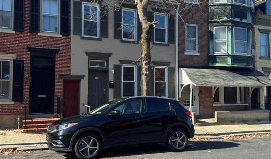 140 N 11th St, Allentown, PA 18102 - 3 Beds, 1 Bath