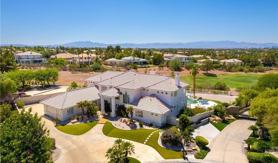 2019 Doral Ct, Henderson, NV 89074 - 6 Beds, 5 Bath