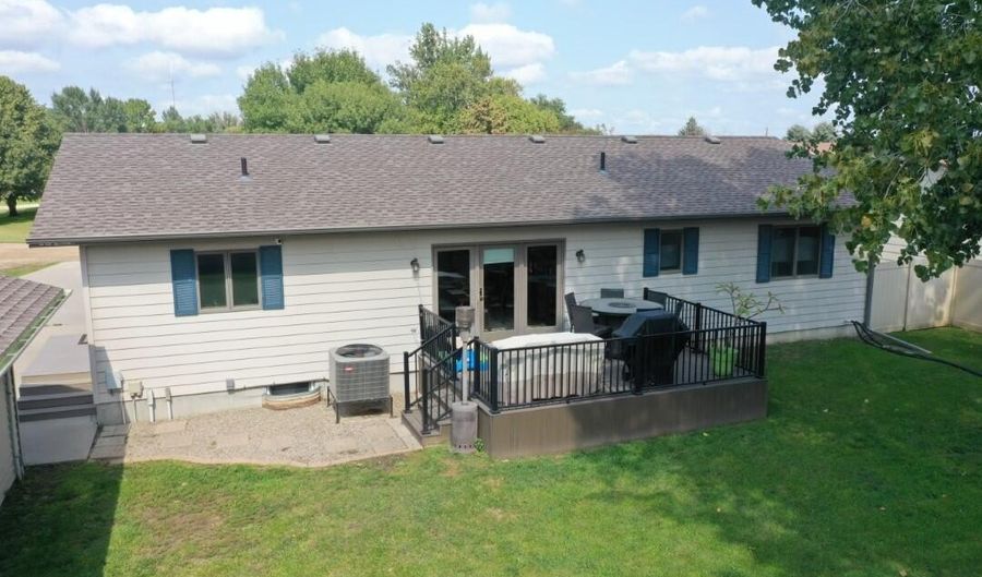 39491 Country Dr, Bath, SD 57427 - 5 Beds, 4 Bath