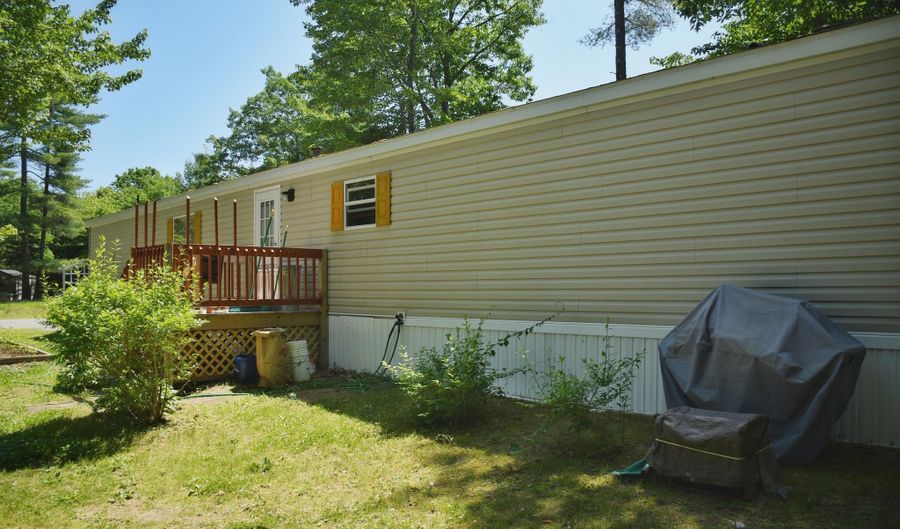 29 Ashleigh Ln, Standish, ME 04084 - 2 Beds, 2 Bath