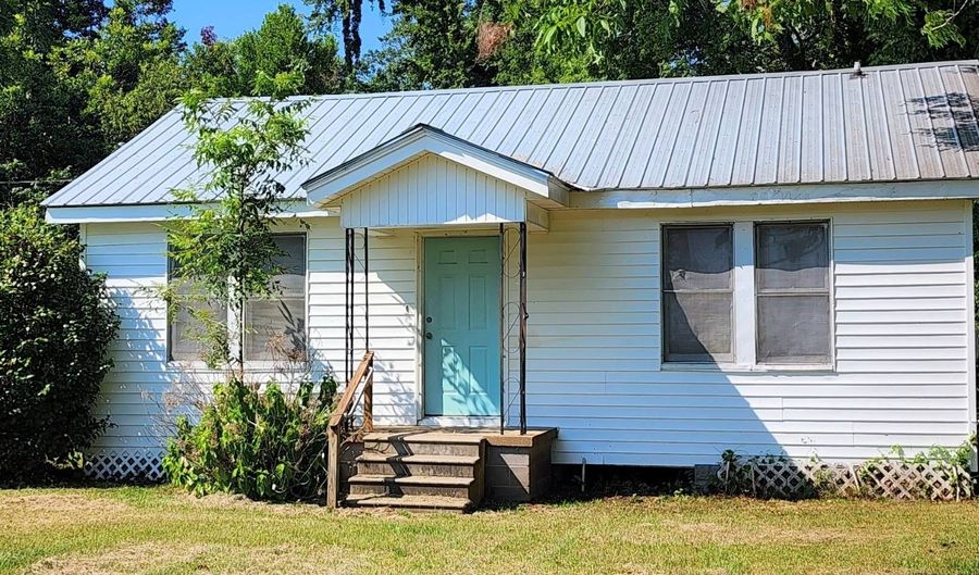 3930 Duhon, Alexandria, LA 71302 - 2 Beds, 1 Bath