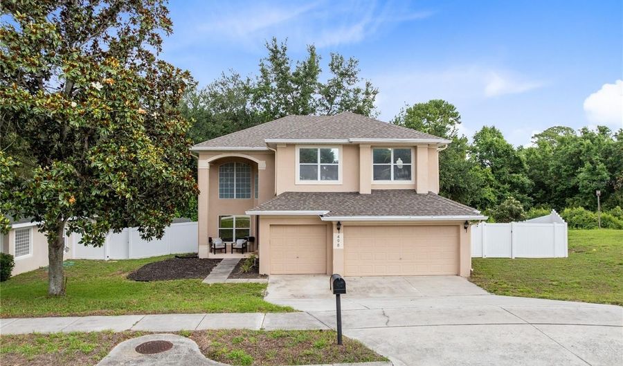 498 WEKIVA CREST Dr, Apopka, FL 32712 - 4 Beds, 3 Bath