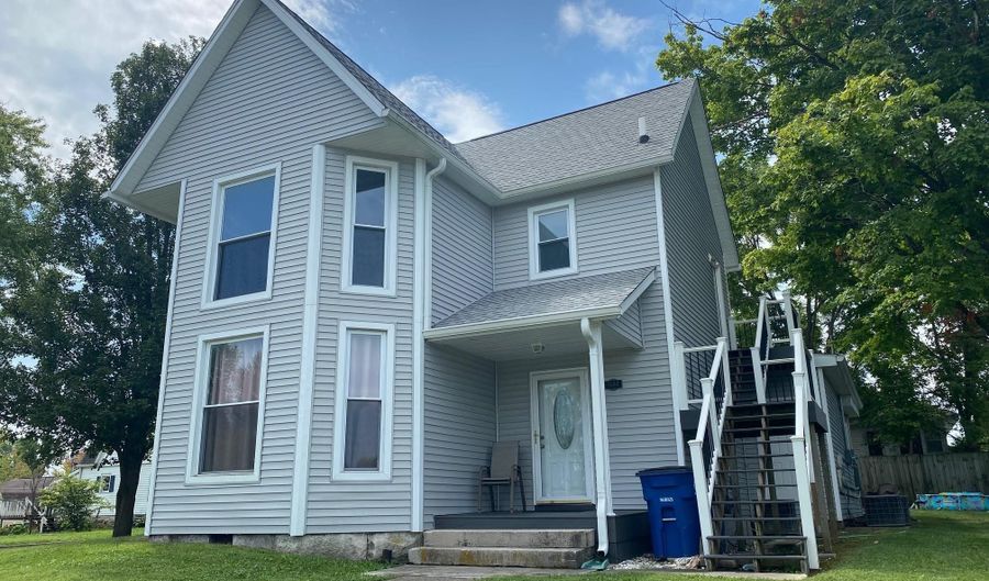 1606 12th St, Bedford, IN 47421 - 3 Beds, 3 Bath