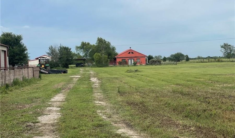 1375 County Road 403, Anderson, TX 77830 - 3 Beds, 2 Bath