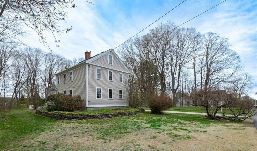 25 S Main St, Belchertown, MA 01007 - 5 Beds, 3 Bath