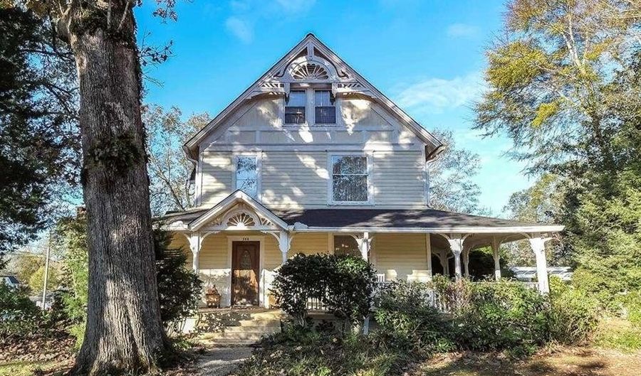 344 Bowdon St, Tallapoosa, GA 30176 - 5 Beds, 4 Bath