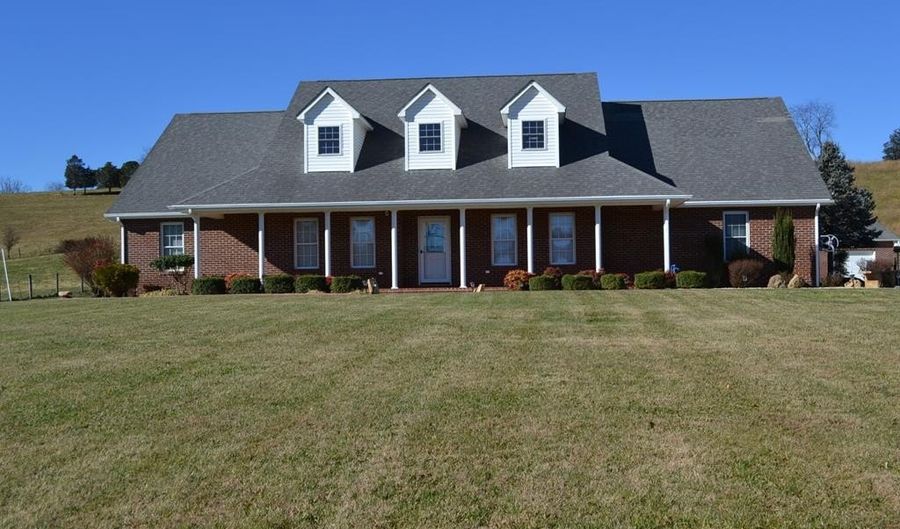 18137 NW Old Jonesboro Rd, Abingdon, VA 24211 - 4 Beds, 4 Bath