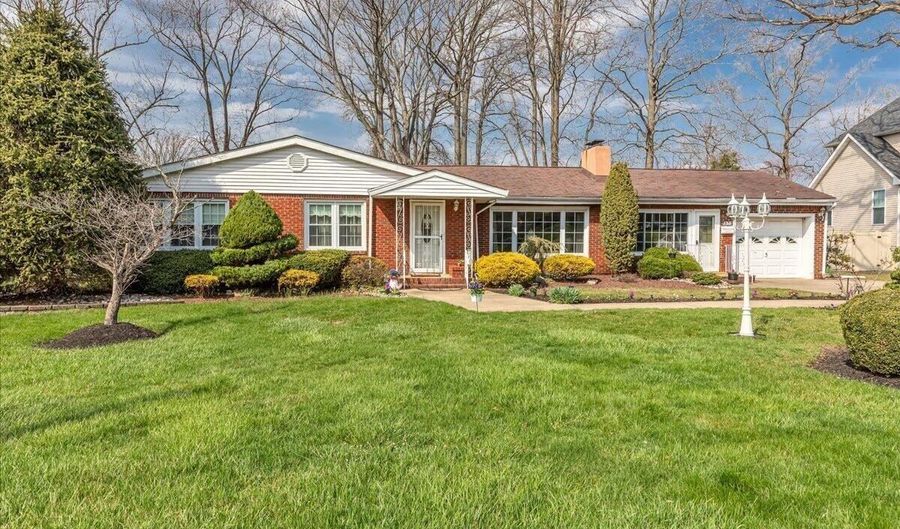 133 Church St, Aberdeen, NJ 07747 - 3 Beds, 2 Bath