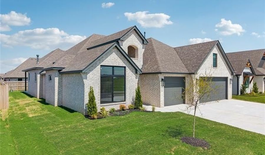 23191 E 107th St, Broken Arrow, OK 74014 - 3 Beds, 2 Bath