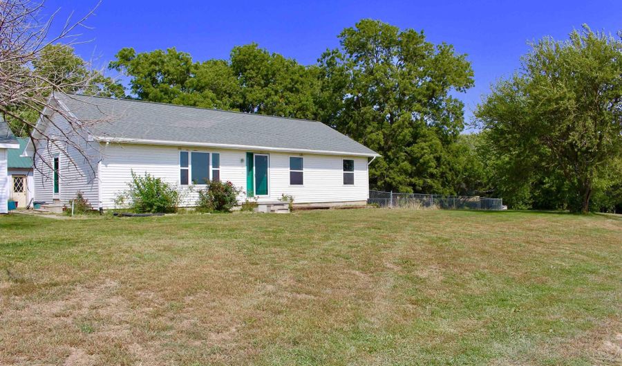 64505 Dunbar Rd, Atlantic, IA 50022 - 3 Beds, 2 Bath