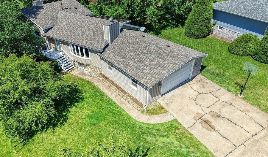 1622 14th St, Auburn, NE 68305 - 3 Beds, 3 Bath
