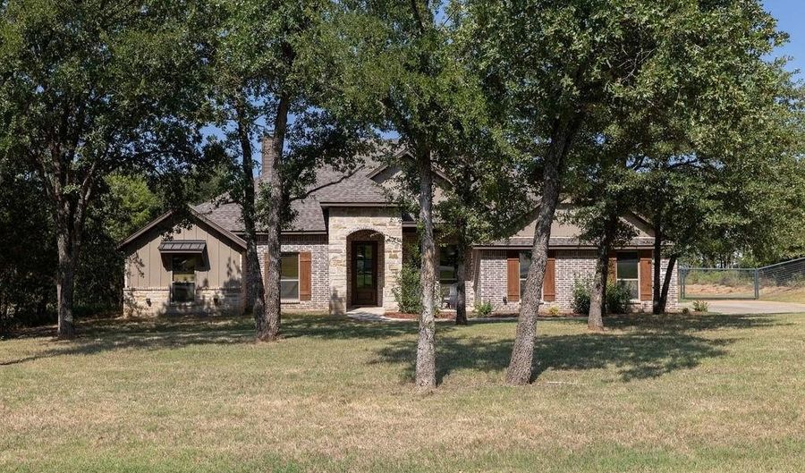 1013 Churchill Ln, Millsap, TX 76066 - 5 Beds, 3 Bath