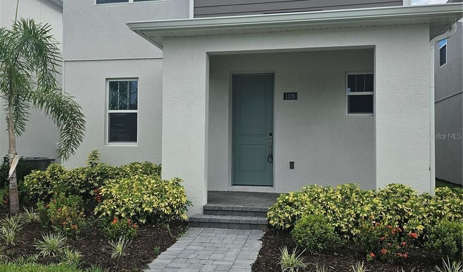 1526 RIDGEBACK Ln, Apopka, FL 32703 - 3 Beds, 3 Bath