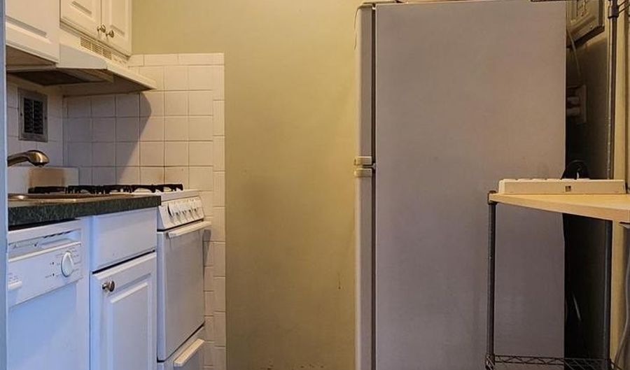 1021 ARLINGTON Blvd 425, Arlington, VA 22209 - 0 Beds, 1 Bath