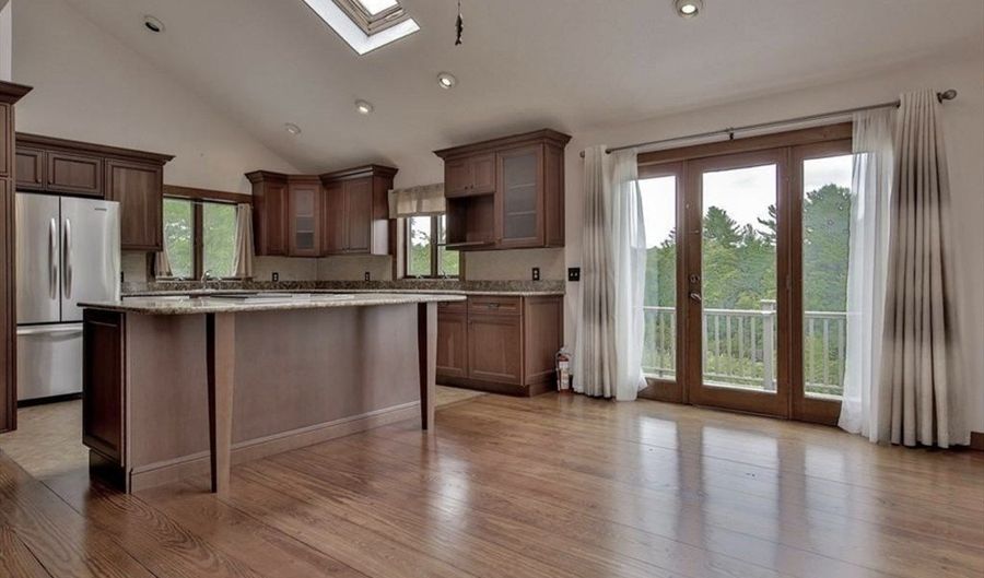 72 Long Hl 2, Bolton, MA 01740 - 3 Beds, 2 Bath