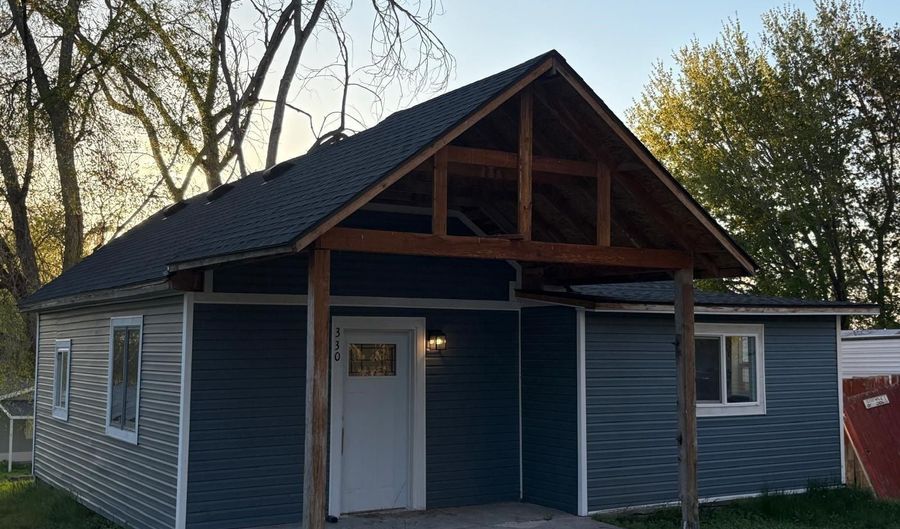 330 Garfield, American Falls, ID 83211 - 2 Beds, 1 Bath