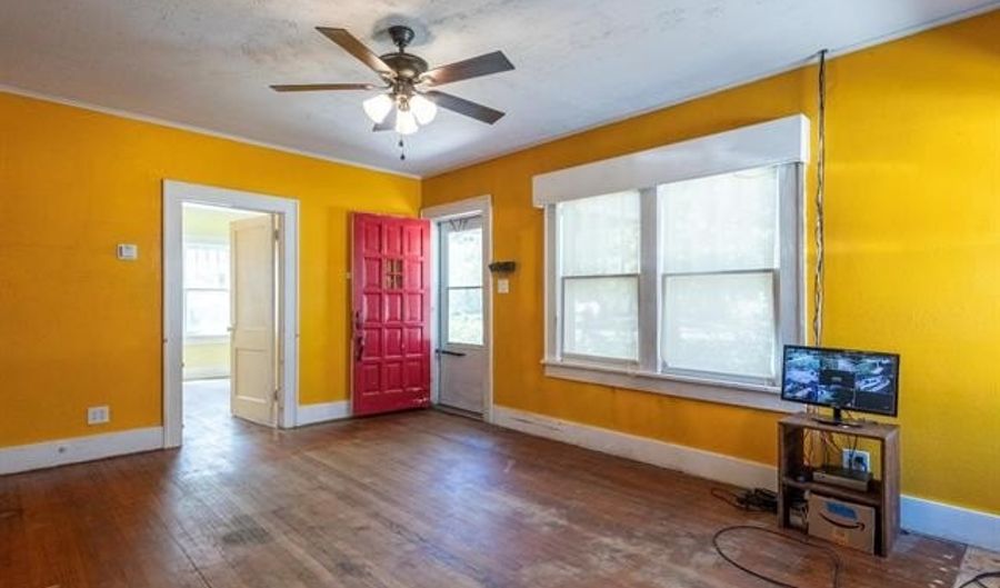 1424 S Keeler Ave, Bartlesville, OK 74003 - 3 Beds, 1 Bath