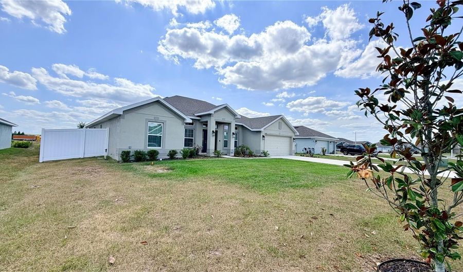 4015 TULLAMORE Ln, Auburndale, FL 33823 - 3 Beds, 2 Bath